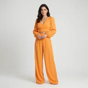Conjunto elegante em cetim fluido | Corte alongado | Silhueta sofisticada e feminina